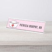 ナースキャップRNモノグラム名ピンク デスクネームプレート (正面)