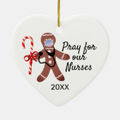 ナースクリスマスコーヴィッド顔マスクジンジャーブレッドマン セラミックオーナメント (裏面)