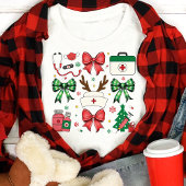 ナースクリスマスメディカルホリデーコケットボウズ トライブレンドTシャツ