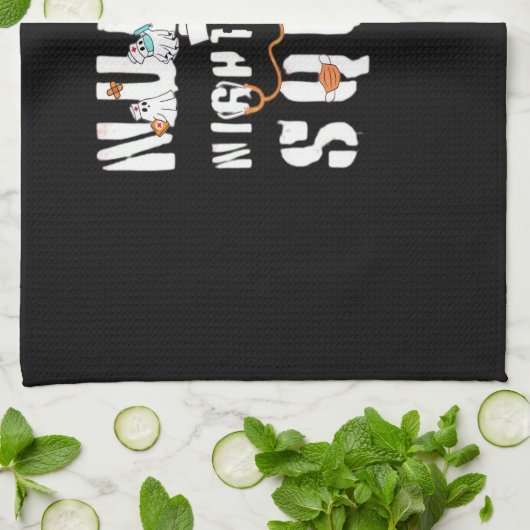 ナースナイトシフトハロウィンクラシックスクワッドTシャツ キッチンタオル (折り畳み)