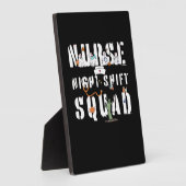 ナースナイトシフトハロウィンクラシックスクワッドTシャツ フォトプラーク (側面)