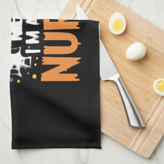 ナースハロウィンおもしろいウィッチ看護エッセンシャルT-Sh キッチンタオル (四つ折り)