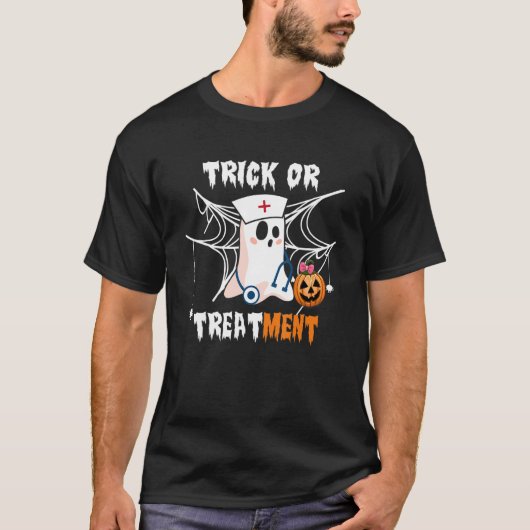 ナースハロウィントリックまたはトリートメント Tシャツ (正面)