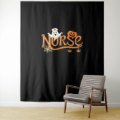 ナースハロウィーンかわいい幽霊とパンプキンエッセンシャルT タペストリー (インサイチュ)