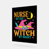 ナースバイデイウィッチバイナイトキャットハロウィンクラシック アクリルサイン (傾斜)