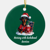 ナースパーソナライズされたダシュンドラバークリスマスクリスマス セラミックオーナメント (正面)