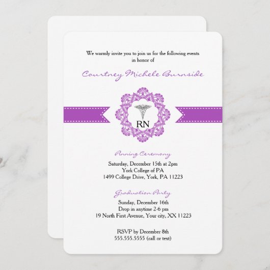 ナースピン止めまたは卒業パーティRN BSN紫 招待状 (正面/裏面)