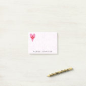 ナースモノグラムピンクハートパターン ポストイット (デスク上)