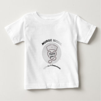 ナースモード感謝ハートステートスコープデザイン ベビーTシャツ