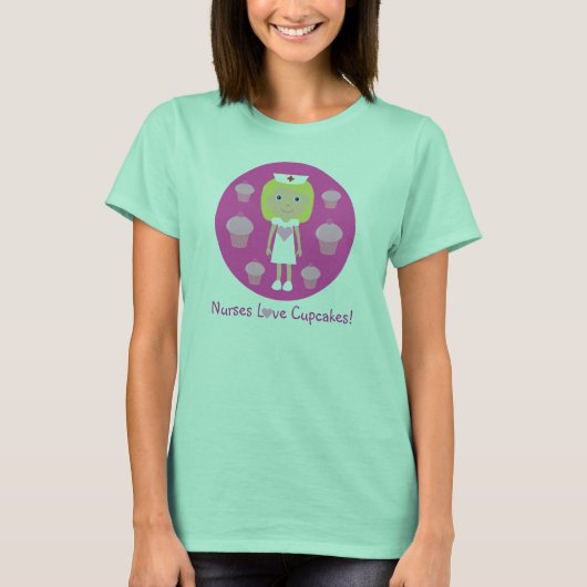 ナースラブカップケーキかわいいピンク Tシャツ (正面)