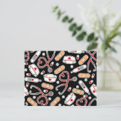 ナースラブプリントブラックバックグラウンド ポストカード (スタンド正面)