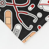 ナースラブプリントブラック背景 フリースブランケット (角)