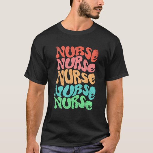 ナースレトログルーヴィー中継レインボー文字 Tシャツ (正面)