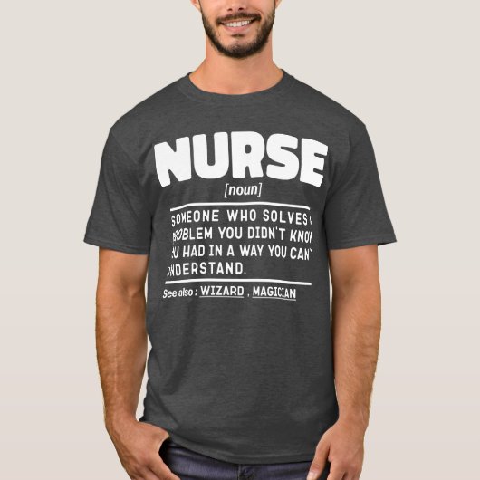 ナース名詞定義プロフェッショナル従業員かわいい Tシャツ (正面)