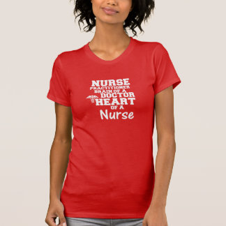 ナース感動的開業医の赤Tシャツ Tシャツ
