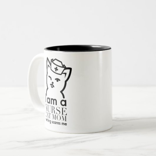 ナース猫のお母さん-ナース猫の所有者 ツートーンマグカップ (正面左)