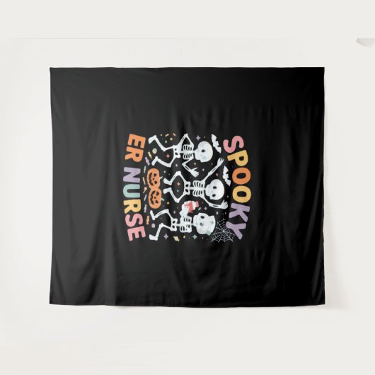 ナース看護かわいいハロウィン不気味エッセンシャルT-Sh タペストリー (正面(横))
