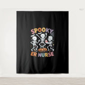 ナース看護かわいいハロウィン不気味エッセンシャルT-Sh タペストリー (正面)