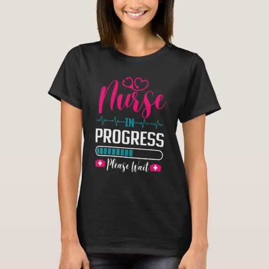 ナース進行中の看護学生未来Nu Tシャツ (正面)