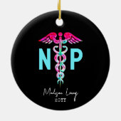 ナース開業医NPピスタイリッシュンクパーソナライズされた セラミックオーナメント (裏面)