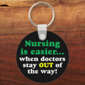 ナース – 邪魔にならないように キーホルダー (正面)