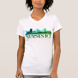 ナースICTのスカイライン(数々の緑) Tシャツ