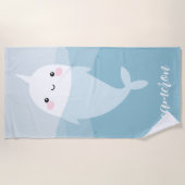 ナールと波かわいいかわいい漫画 ビーチタオル (正面)