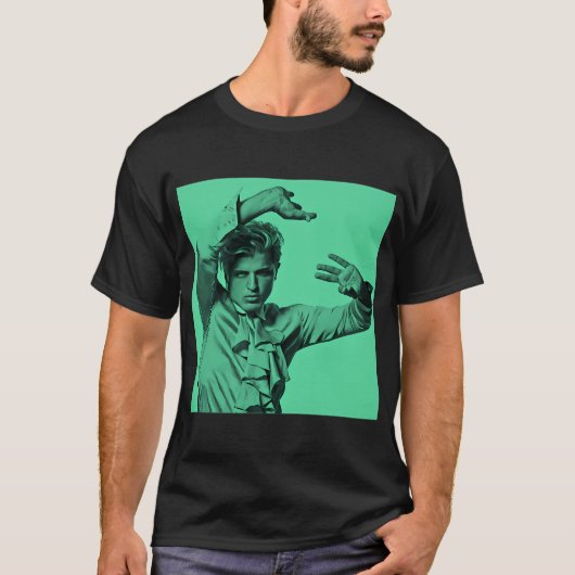 ニキータ・クズミン ダンス Tシャツ (正面)