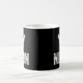 ニクソンと呼ばれる王の冠の名前 コーヒーマグカップ (中央)