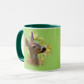 ニグレポートレートの笑顔の鹿の子鹿 マグカップ (正面左)