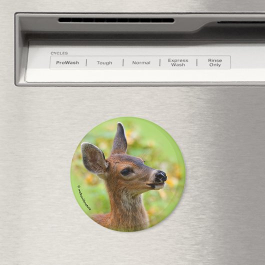 ニグレポートレートの笑顔の鹿の子鹿 マグネット (インサイチュ (食洗機))