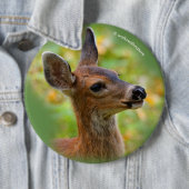 ニグレポートレートの笑顔の鹿の子鹿 缶バッジ (インサイチュ)
