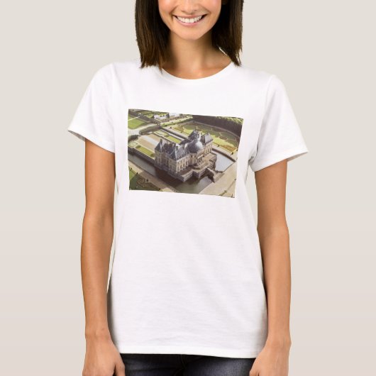 ニコライのために設計されたシャトーの空中表示 Tシャツ (正面)