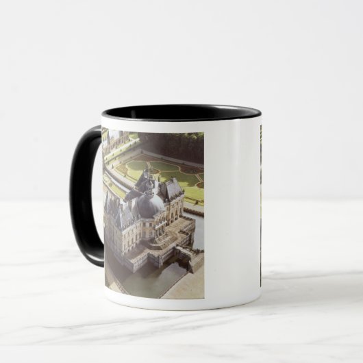 ニコラスのために設計されている館の空中写真 マグカップ (正面左)