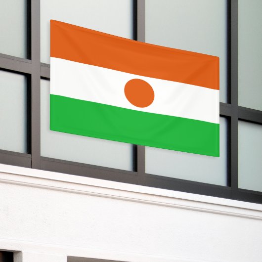 ニジェール国旗 横断幕 (ビルの外側)