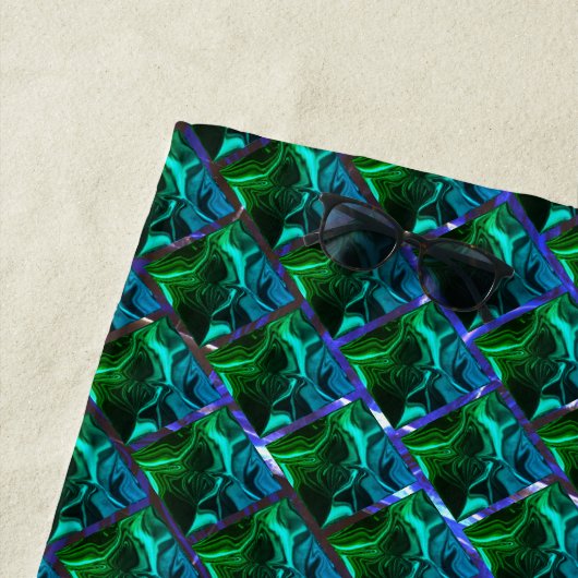 ニッケルグリッド下の緑のエメラルドと曲線 ビーチタオル (インサイチュ)