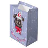 ニット帽とスカーフを被った小さなクリスマス犬 ミディアムペーパーバッグ (正面アングル)