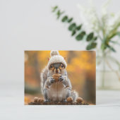 ニット帽子保持ナットのリス ポストカード (スタンド正面)