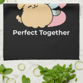 ニャーニャーと鳴き合う絶品 – かわいい猫と犬 キッチンタオル (折り畳み)