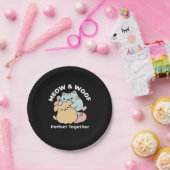 ニャーニャーと鳴き合う絶品 – かわいい猫と犬 ペーパープレート (パーティー)