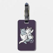 ニャーニャーニャー鳴き声 – かわいい寝猫 ラゲッジタグ (裏面縦)