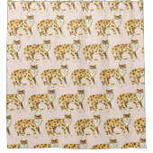 ニヤニヤするヒョウ猫がピンクに染まる シャワーカーテン (正面)