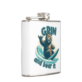 ニヤニヤ笑って我慢する フラスク (右)