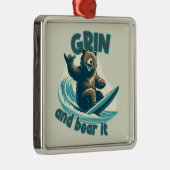 ニヤニヤ笑って我慢する メタルオーナメント (右)