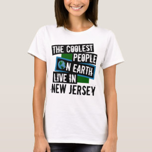 ニュクールージャージーに住む地球の人々 Tシャツ
