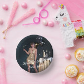 ニューイヤーイブパーティーの女の子のシークンドレス ペーパーボウル (パーティー)