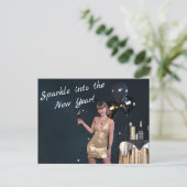 ニューイヤーイブパーティーの女の子のシークンドレス ポストカード (スタンド正面)