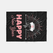 ニューイヤーナースハートビート、ハッピー新年ニャーデザイン フリースブランケット (正面(横))