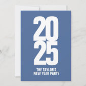 ニューイヤーパーティーまたはイベントのタイポグラフィック青白 招待状 (正面)