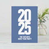 ニューイヤーパーティーまたはイベントのタイポグラフィック青白 招待状 (スタンド正面)